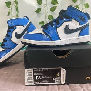 Jordan 1 MID SE (PS) 12c